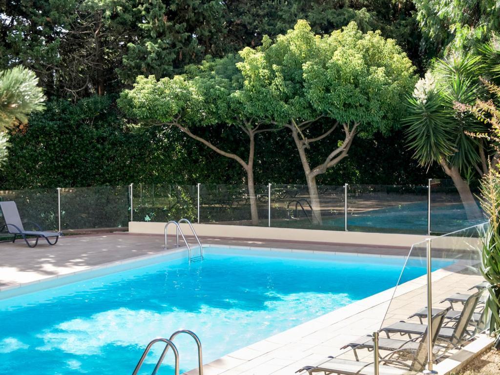 Ibis Toulon La Seyne Sur Mer Exterior photo